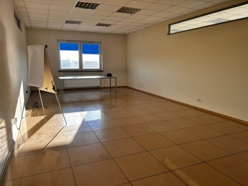 Wynajem lokalu handlowo-usługowego - Modła Kr&oacute;lewska