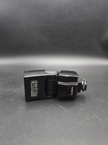 Lampa błyskowa Panasonic DMW-FL360  Stan: bardzo dobry, spra