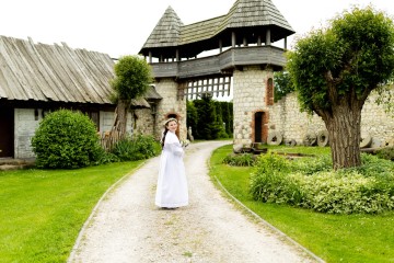 Fotograf na Komunię, sesja plenerowa komunijna rodzinna