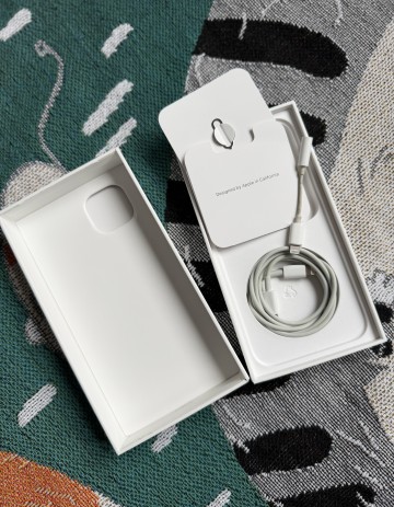 Sprzedam Iphone 14 plus 256gb + dodatki!!