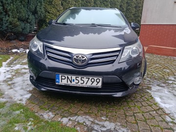 SPRZEDAM TOYOTĘ AVENSIS KOMBI DISEL D4D