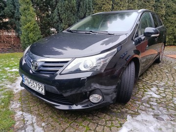 SPRZEDAM TOYOTĘ AVENSIS KOMBI DISEL D4D