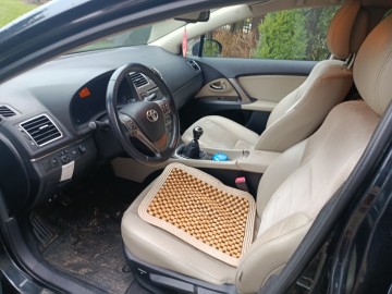SPRZEDAM TOYOTĘ AVENSIS KOMBI DISEL D4D