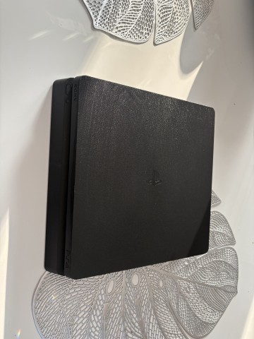 Sprzedam Konsole PS4