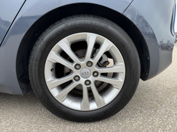 Kia Ceed 1.6 BENZYNA Klimatronik Nawigacja Kamera Ledy