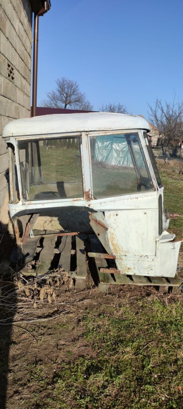 Sprzedam kabinę Ursus C-330