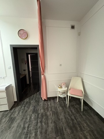 Wynajmę lokal na gabinet kosmetyczny