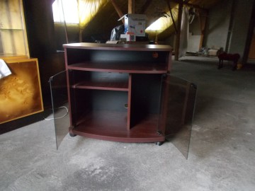 Szafka wolnostojąca z drzwiczkami