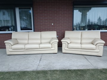 Sprzedam dwie sofy ze sk&oacute;ry