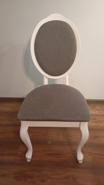 Sprzedam krzesła w Ludwikowskim stylu