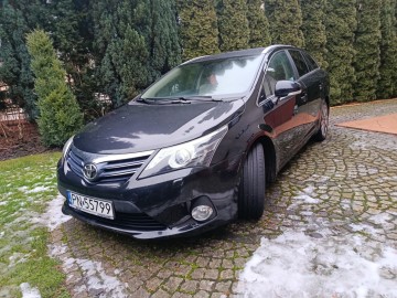 SPRZEDAM TOYOTĘ AVENSIS 2,0  D4D