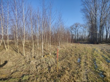 Sprzedam dużą działkę z WZ na 2 budynki mieszkalne