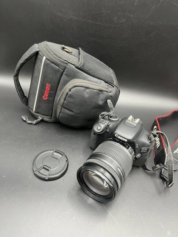 Lustrzanka Canon EOS 600D + obiektyw Canon 18-200 mm