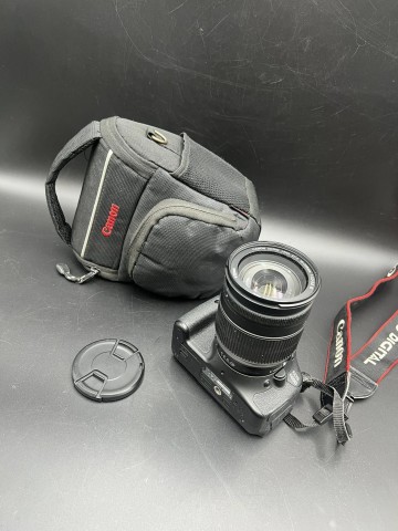 Lustrzanka Canon EOS 600D + obiektyw Canon 18-200 mm