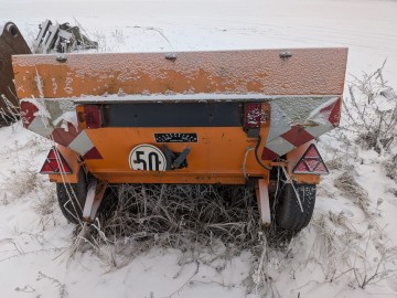 Przyczepka piaskarka