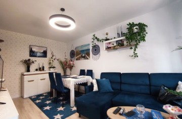 3 pok. mieszkanie, I piętro, po generalnym remoncie, umeblow ...