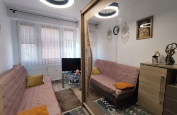 3 pok. mieszkanie, I piętro, po generalnym remoncie, umeblow ...