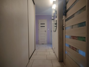 Sprzedam 2 pokojowe, rozkładowe mieszkanie z balkonem-os. V