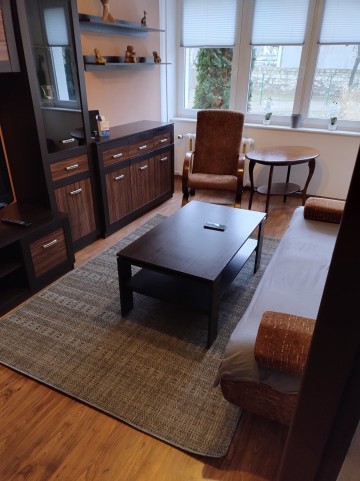 Wynajmę mieszkanie Parter 42 16.