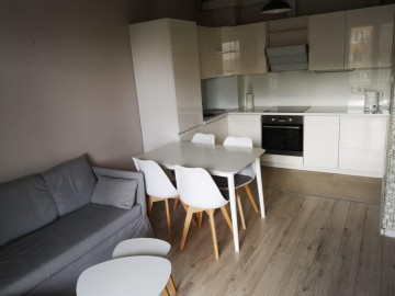 Do wynajęcia 2-pokojowe mieszkanie (wolne od lutego)