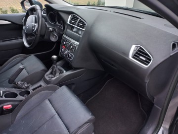 SPRZEDAM C4 2014 1,4 BENZ.SILNIK 16V VTi 95KM ZADBANY OKAZJA