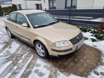 sprzedam passata B5 1,9