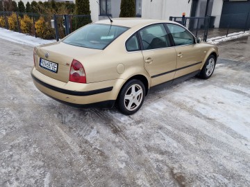 sprzedam passata B5 1,9