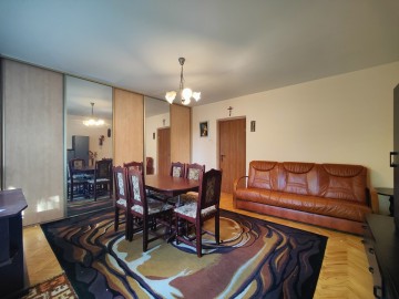 Dwupokojowe mieszkanie-rozkładowe-balkon-2 piętro-niski blok