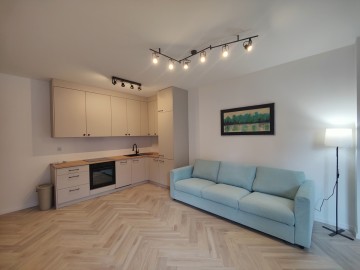 Do wynajęcia 2 pokoje w wysokim standardzie, na parterze