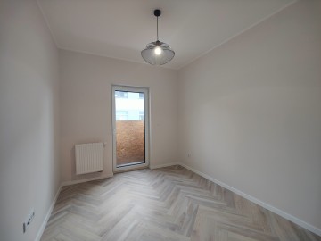 Do wynajęcia 2 pokoje w wysokim standardzie, na parterze