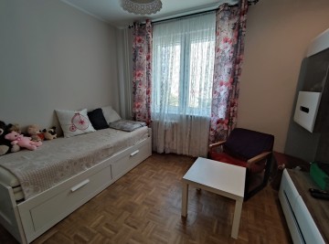 Sprzedam 4 pok. mieszkanie-balkon-1 piętro -ul. Piłsudskiego