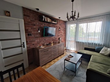 Sprzedam 4 pok. mieszkanie-balkon-1 piętro -ul. Piłsudskiego