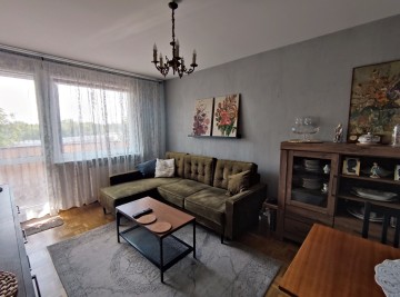 Sprzedam 4 pok. mieszkanie-balkon-1 piętro -ul. Piłsudskiego