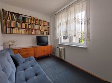 Sprzedam 4 pok. mieszkanie-balkon-1 piętro -ul. Piłsudskiego