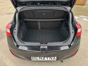 Hyundai i30 1.4 BENZYNA Klimatronik Nawigacja Kamera Ledy