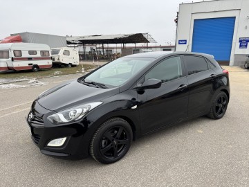 Hyundai i30 1.4 BENZYNA Klimatronik Nawigacja Kamera Ledy