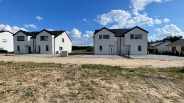 Dom o pow. 126m2, 4 pokoje, działka 475m2 -Karsy