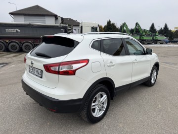 Nissan Qashqai 1.2 BENZYNA Klimatronik Nawigacja Ledy Kamera