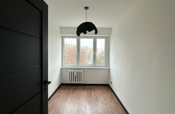 3 pok. mieszkanie po gruntownym remoncie, niski blok -V osie ...