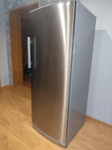 Sprzedam zamrażarkę szufladkową marki Electrolux.