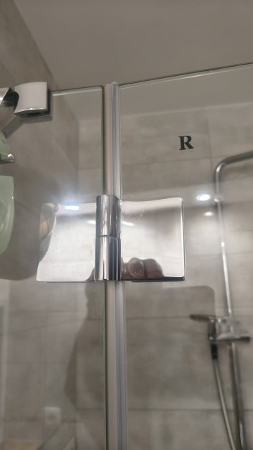 Sprzedam drzwi prysznicowe