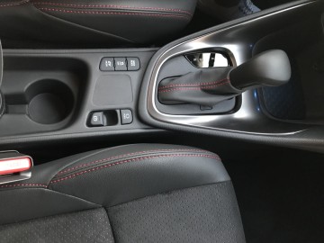 NOWA Toyota YARIS GR HYBRID 116KM Perła NAVI PAKIET SMART