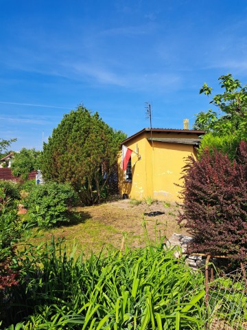 sprzedam działke rod Hutnik Konin ul Harcerska do remontu