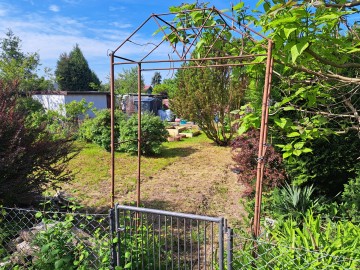 sprzedam działke rod Hutnik Konin ul Harcerska do remontu