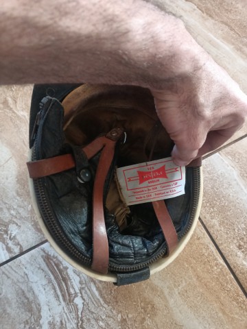 Sprzedam stare kaski orzeszki PRL