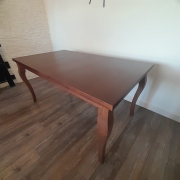 St&oacute;ł rozkładany wenge. Stan bardzo dobry.