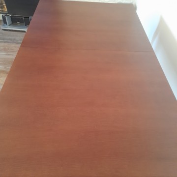 St&oacute;ł rozkładany wenge. Stan bardzo dobry.