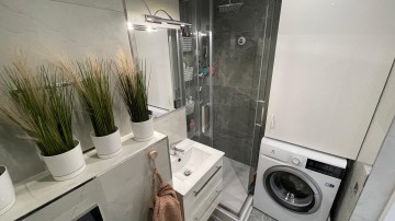 Atrakcyjne, 3 pokojowe mieszkanie z balkonem-ul. Al. 1 Maja