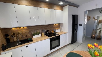 Atrakcyjne, 3 pokojowe mieszkanie z balkonem-ul. Al. 1 Maja