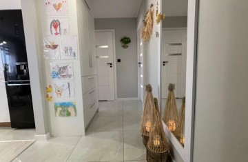 Atrakcyjne, 3 pokojowe mieszkanie z balkonem -ul. Aleje 1 Ma ...